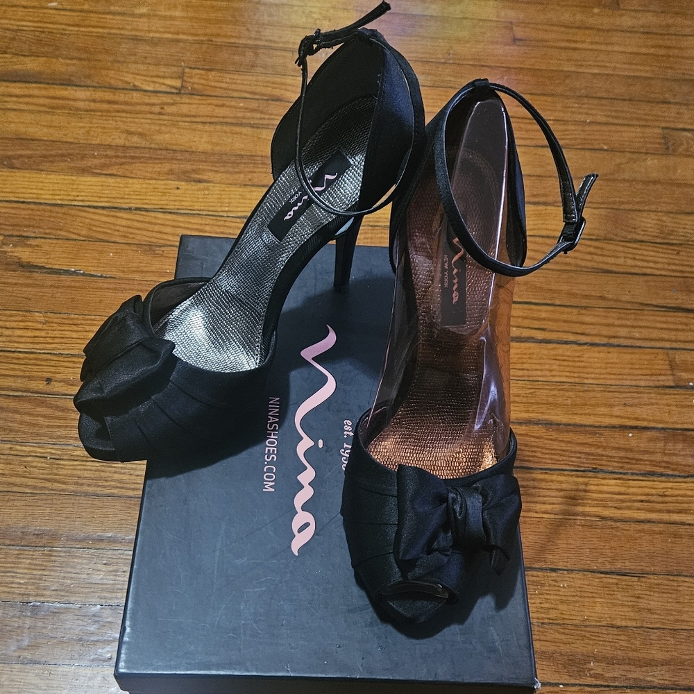 Nina Electra LS Black Satin Bow Open Toe Heels - Size 9M